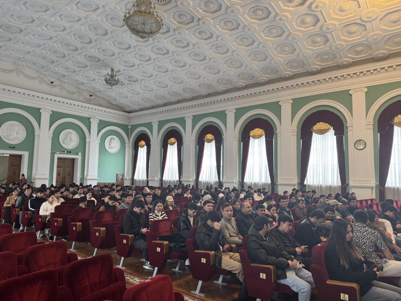 Трудоустройство иностранных студентов ФМС на МТЗ